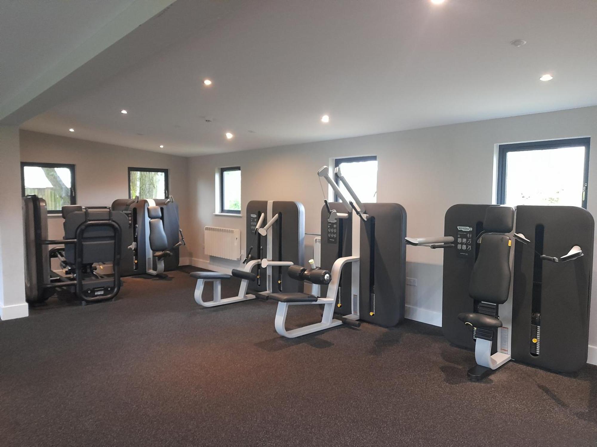 Crow'S Nest Penthouse Apartment With Free Spa Access Somerford Keynes Exteriör bild